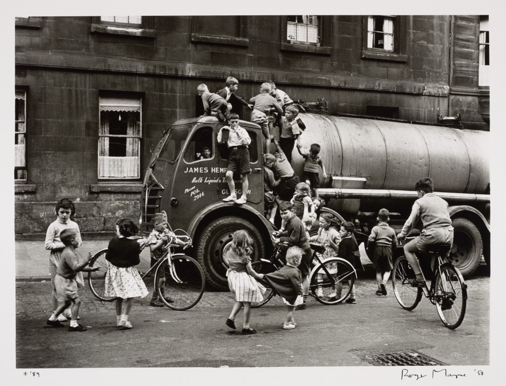Roger Mayne - Children playing on a lorry, Glasgow