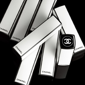 Chanel’s Timeless Classic: An Exclusive Pop-Up United by Love